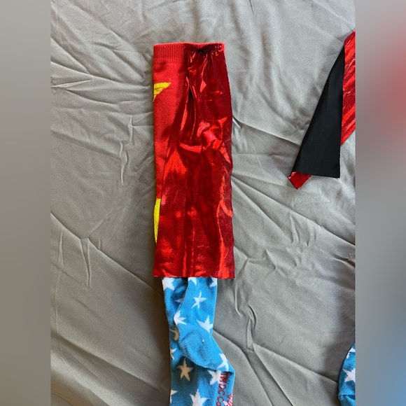 Wonder Woman Adult Cape Socks - Picture 2 of 4